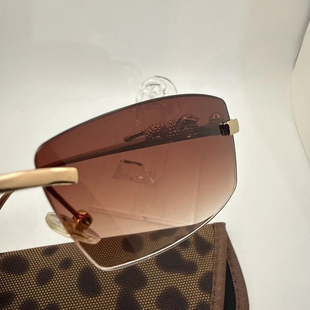 Rimless square sunglasses w/gold frame leopard/jaguar figurine & travel case HOT